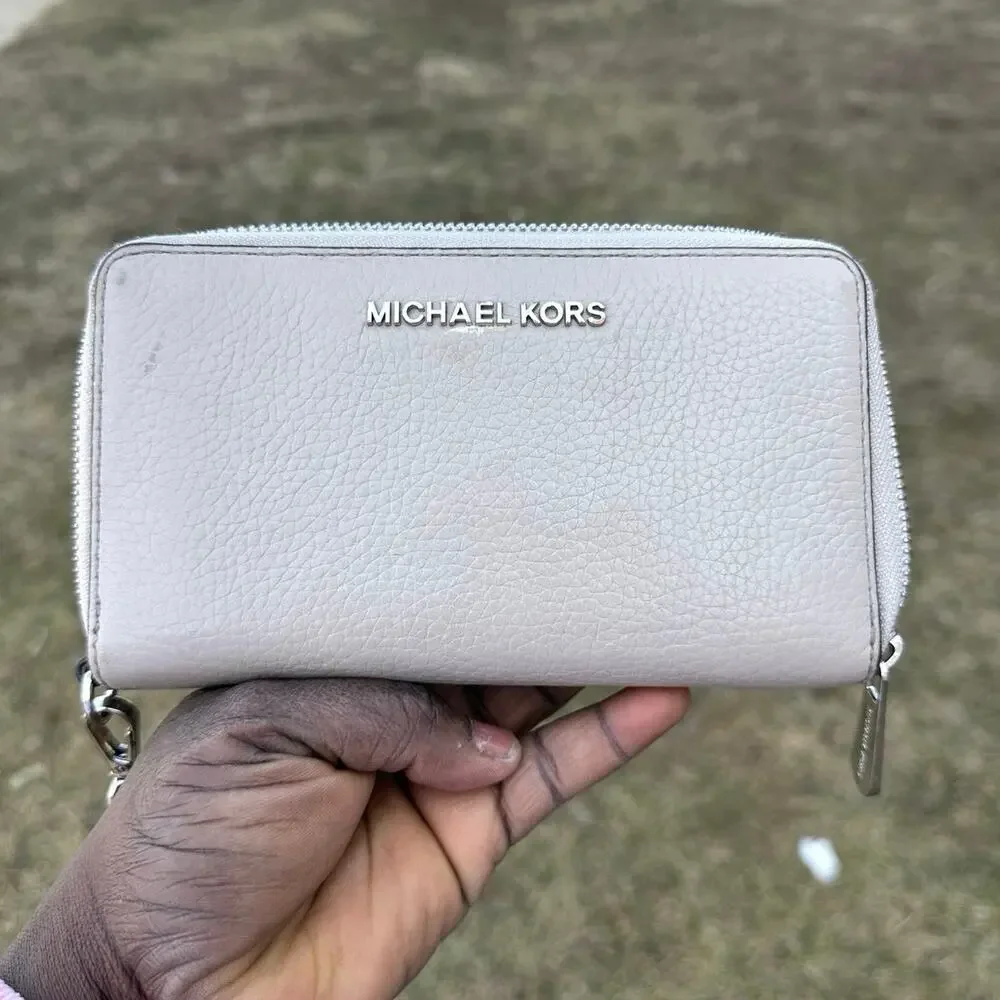 Michael Kors Jet Set Large Flat Multifunction Pebbled Leather‎ Wristlet Wallet